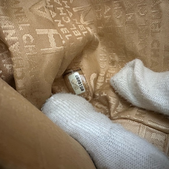 Chanel Shoulder Bag - Picture 12 of 16